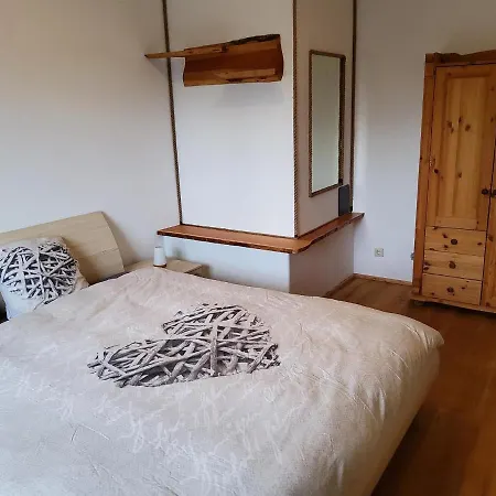 Strohballenhaus Daire *