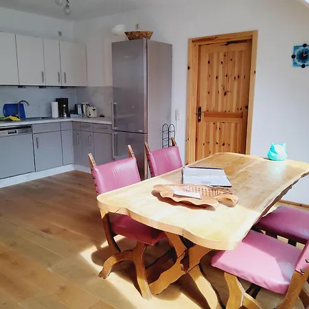 Strohballenhaus * Hofbieber