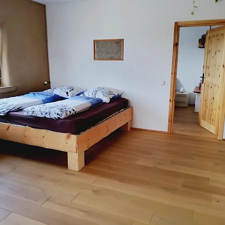 Apartment Strohballenhaus *