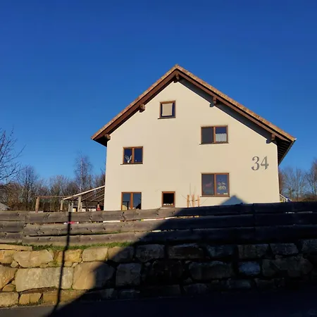 Strohballenhaus * Hofbieber